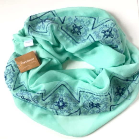 Francesca’s Collection Infinity Scarf - Picture 1 of 7